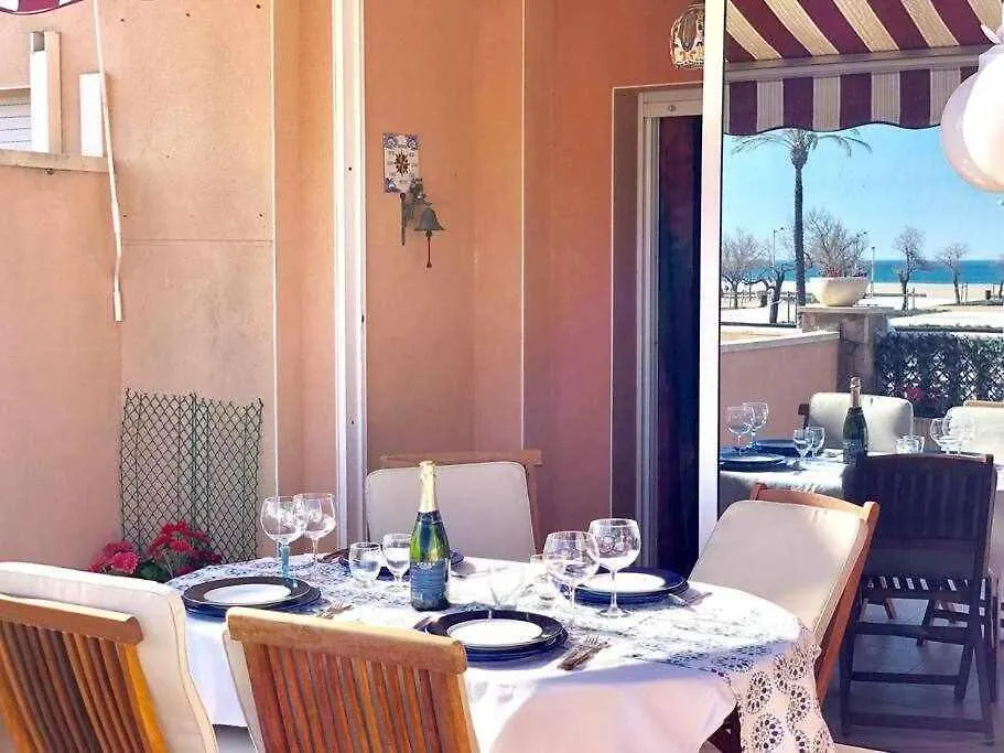 Encantador Apto. Con Gran Terraza Frente Al Mar Empuriabrava 0*,