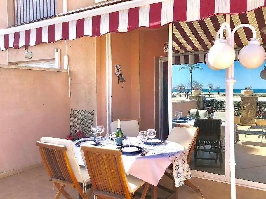 Encantador Apto. Con Gran Terraza Frente Al Mar Empuriabrava
